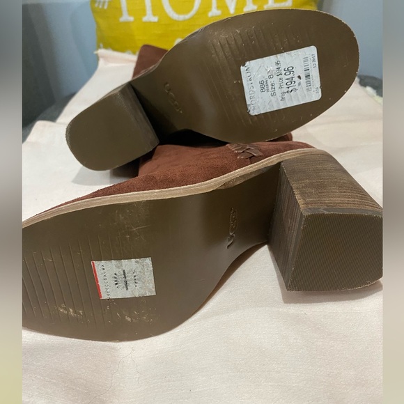 UGG Maeva sophisticated suede boot - Picture 4 of 6